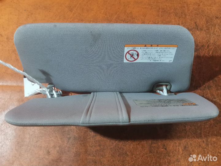 Козырек от солнца на Subaru Forester SG5