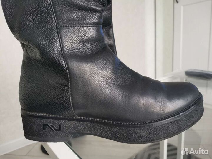 Сапоги ботфорты Nursace 38 евро зима