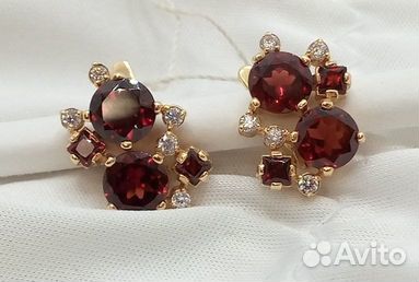 Серьги с синтетическим камнем Золото