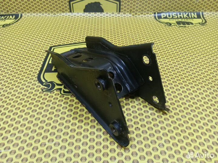 Крюк буксировочный Mitsubishi Eclipse Cross GK1W