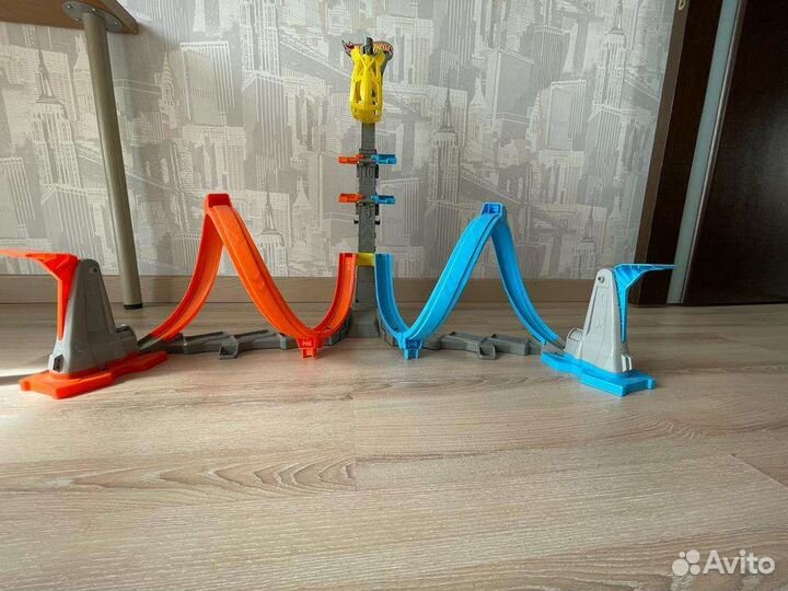 Гоночный трек hot wheels