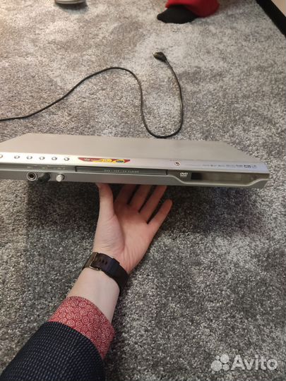 Видеомагнитофонlg