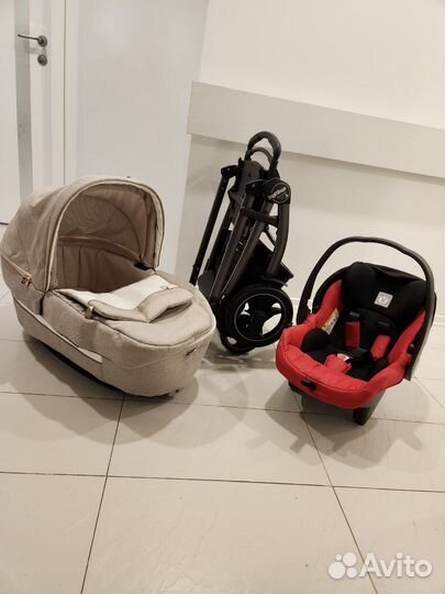 Коляска Peg-Perego 2 в 1 люлька и автокресло