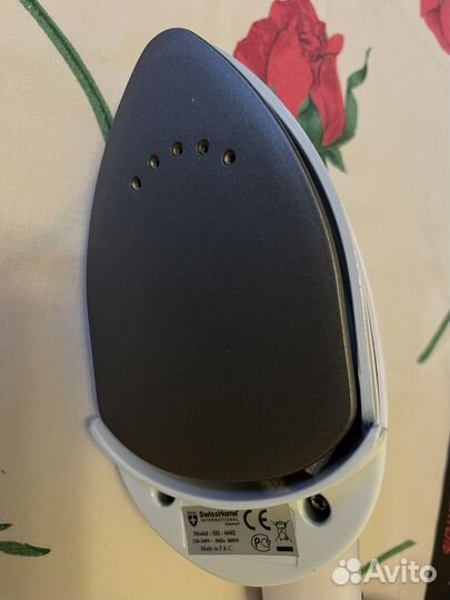 Паровой утюжок отпариватель