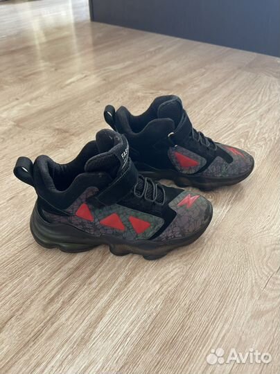 Кроссовки для мальчика демисезонные