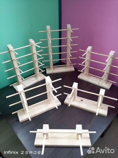 Подставки для очков из дерева