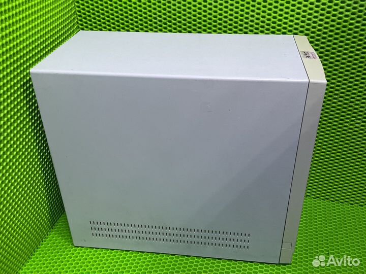 Белый корпус для компьютера