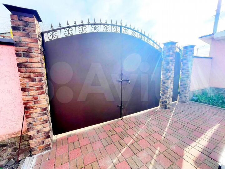 Дом 131,7 м² на участке 8,3 сот.