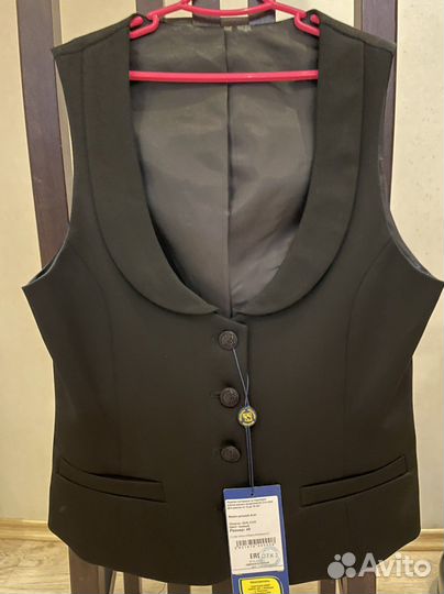 Жилетка для девочки новая, школьная форма