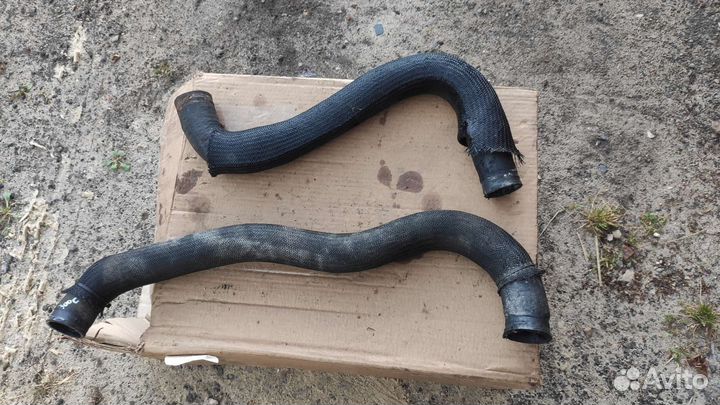 Патрубок радиатора крайслер 300C