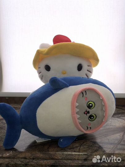 Мягкая игрушка Hello Kitty и Кот-Акула