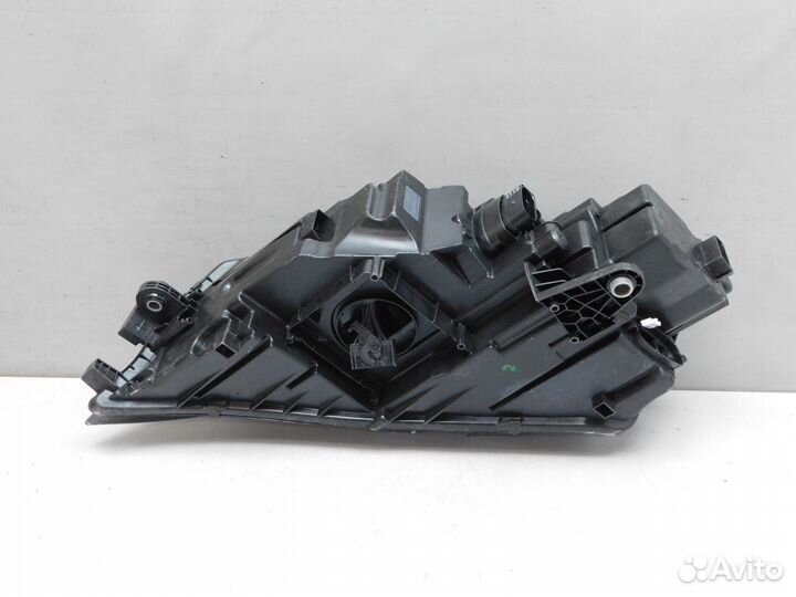 Фара правая Skoda Octavia