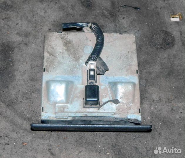 Пепельница Nissan Primera P10 (Примера)