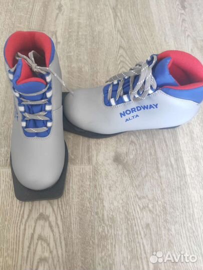 Беговые лыжи