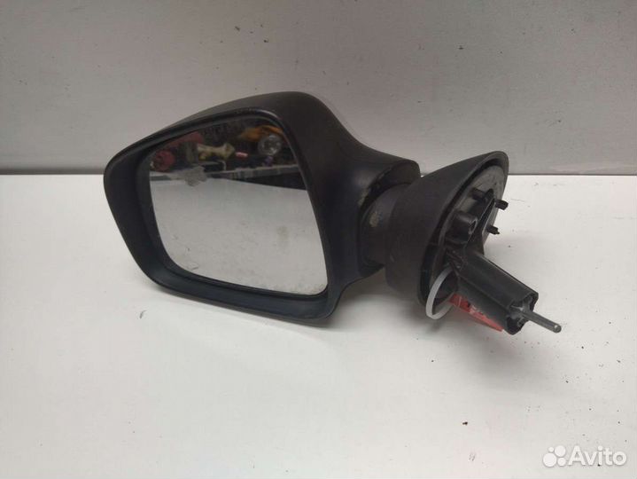 Зеркало левое Renault Logan 1 963032121R