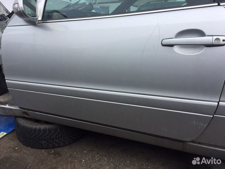 Левая дверь на мерседес CLK W208