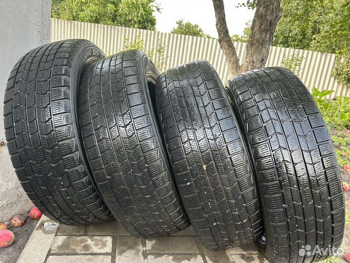 Dunlop Graspic DS3 215/60 R17
