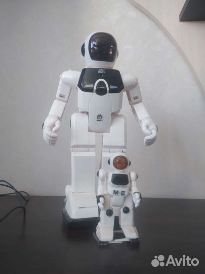 Игрушка робот