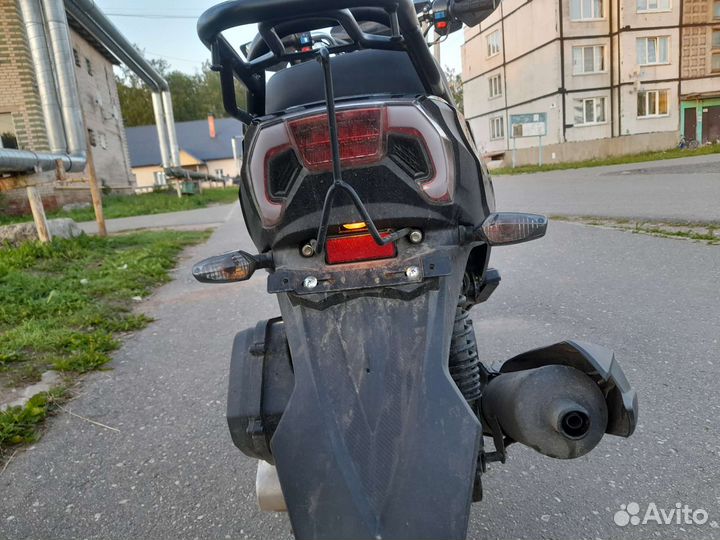 Скутер BWS Wizard Led 125/50