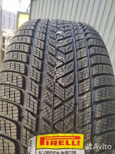 Pirelli Scorpion Winter 285/45 R20