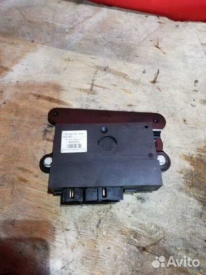 Блок сдвижной двери Mercedes Viano W639