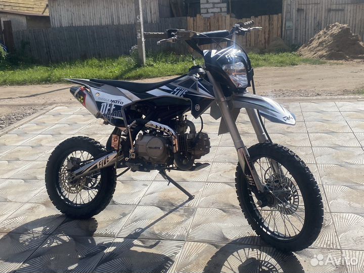Regulmoto five em 125