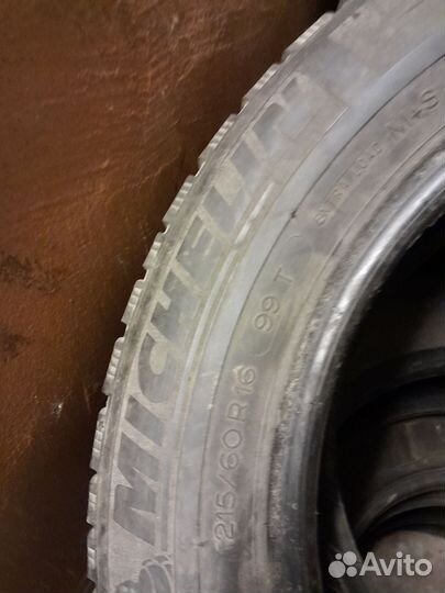 Michelin Latitude X-Ice 2 215/60 R16 33Q