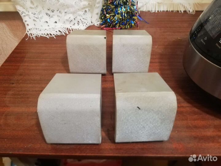 Колонки от музыкального центра 4 штуки