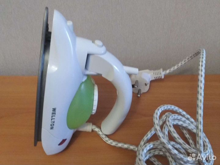 Утюг дорожный