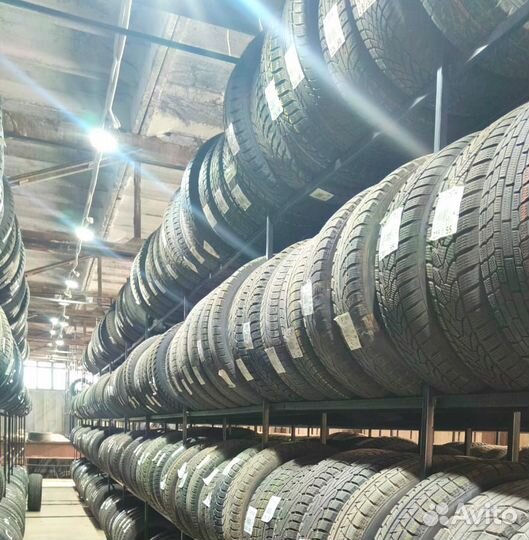 Hankook Winter I'Pike 215/65 R17 102W