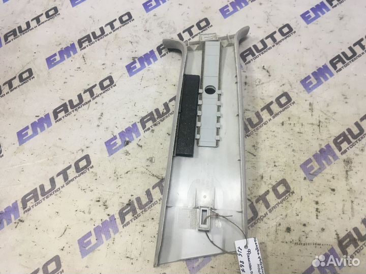 Накладка центр. стойки лев/верхн Фольксваген Бора