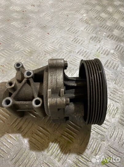 Помпа Hyundai Santa Fe CM G4KE 2012