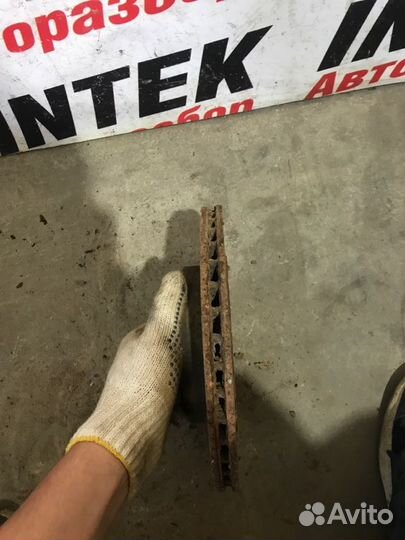 Тормозной диск передний Ford Fusion