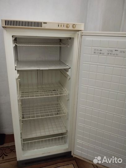 Холодильник zanussi