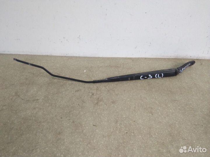 Поводок стеклоочистителя передний правый Citroen C