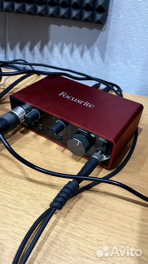 Студийный микрофон и звуковая карта