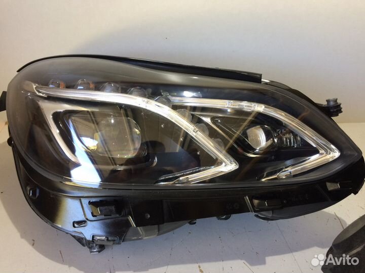 Фары Full Led рестайлинг на Mercedes E-Class W212