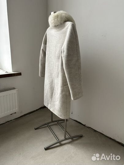 Пальто женское утеплённое 44 р-р