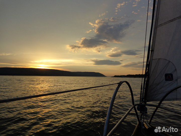 Прогулка на парусной крейсерской яхте в Самаре