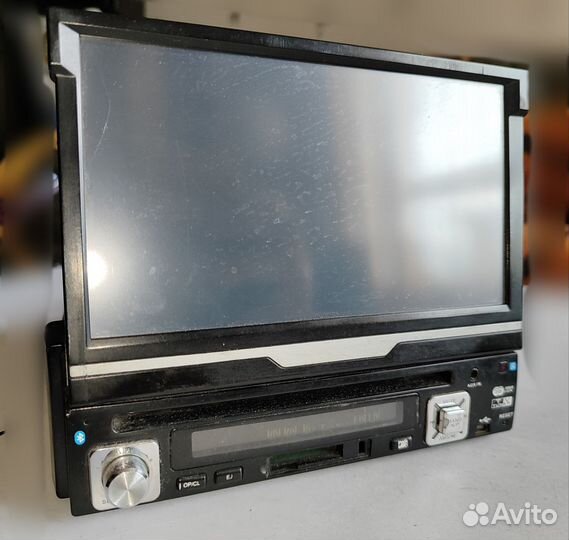 Автомагнитола с выдвижным дисплеем на запчасти
