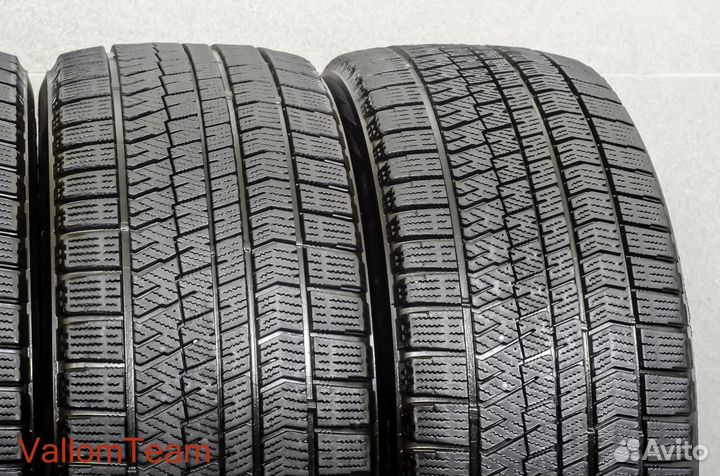 Bridgestone Blizzak VRX2 255/40 R18 95Q