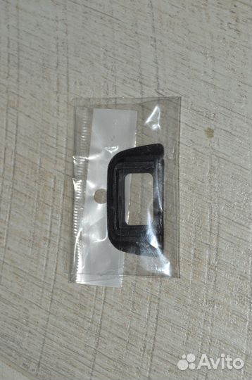 Бленда нв-32, заглушка Nikon, наглазник 3100/3200