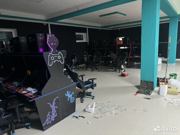 Компьютерный стол