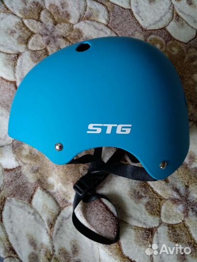 Шлем и комплект защиты ребёнку 4-5 лет