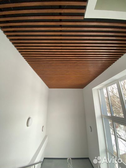 Алюминиевый потолок реечный кубообразный