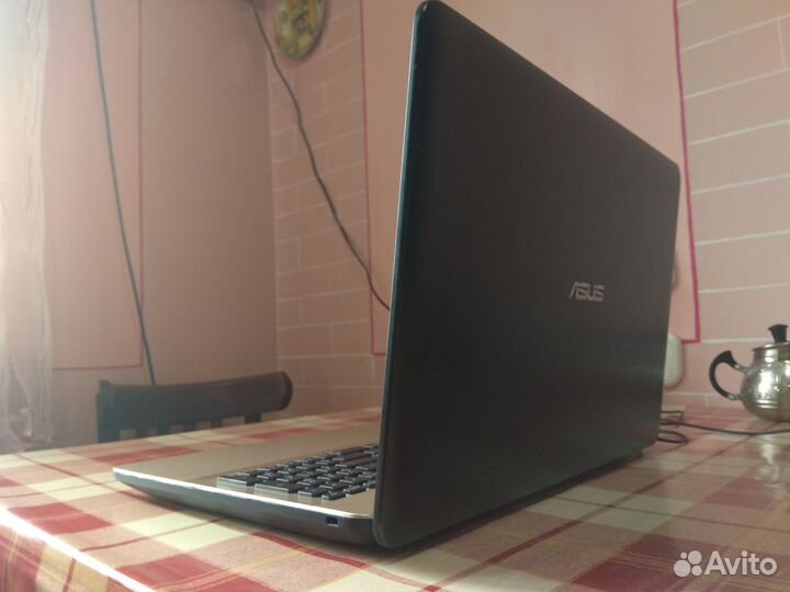 Тонкий 4-х ядерный asus ssd 240gb для работы и
