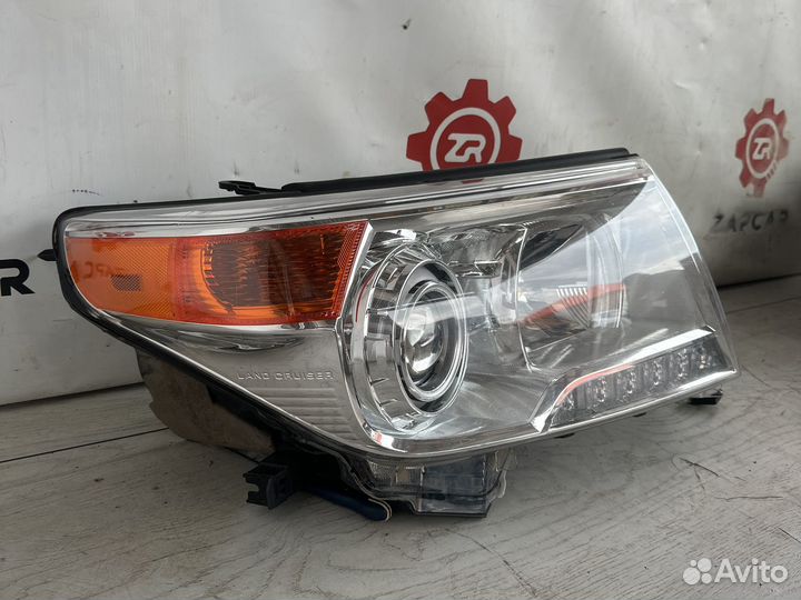 Land Cruiser 200 Фара правая
