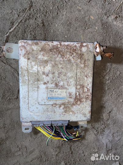 Эбу mazda 323 Cba купе Z5