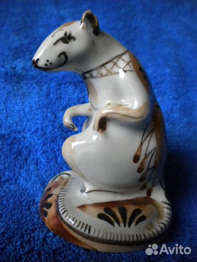 Фарфоровая статуэтка Крыса