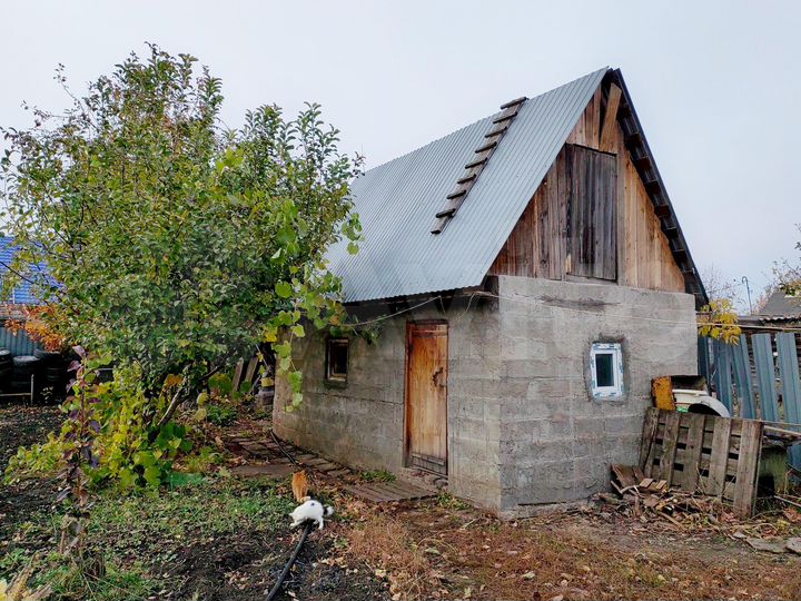 Дом 67 м² на участке 5 сот.